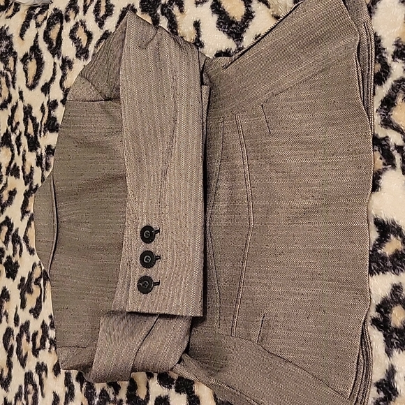 Two PC pant suit by Nine West - Picture 7 of 11